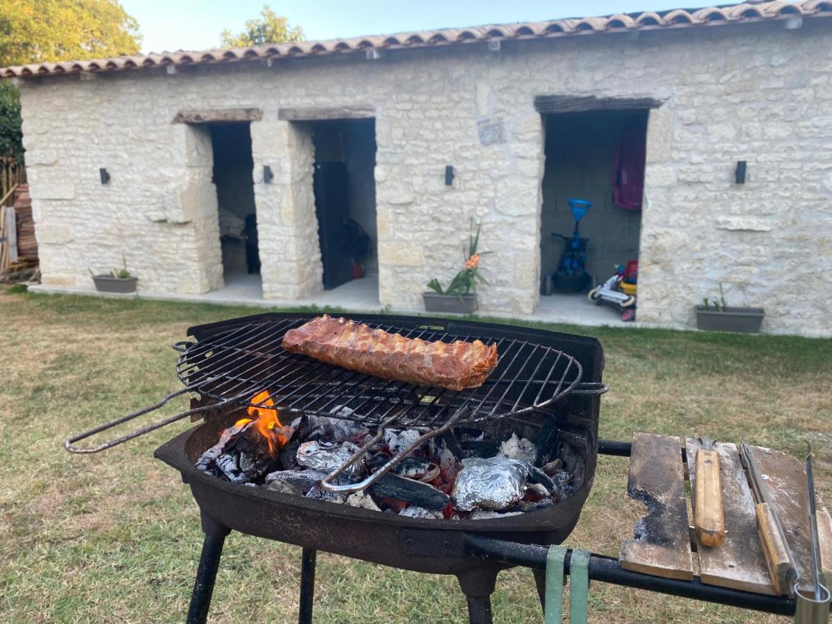 Le Grenier - Gîte de prestige La Rochelle Saint-Medard-d'Aunis Exterior foto